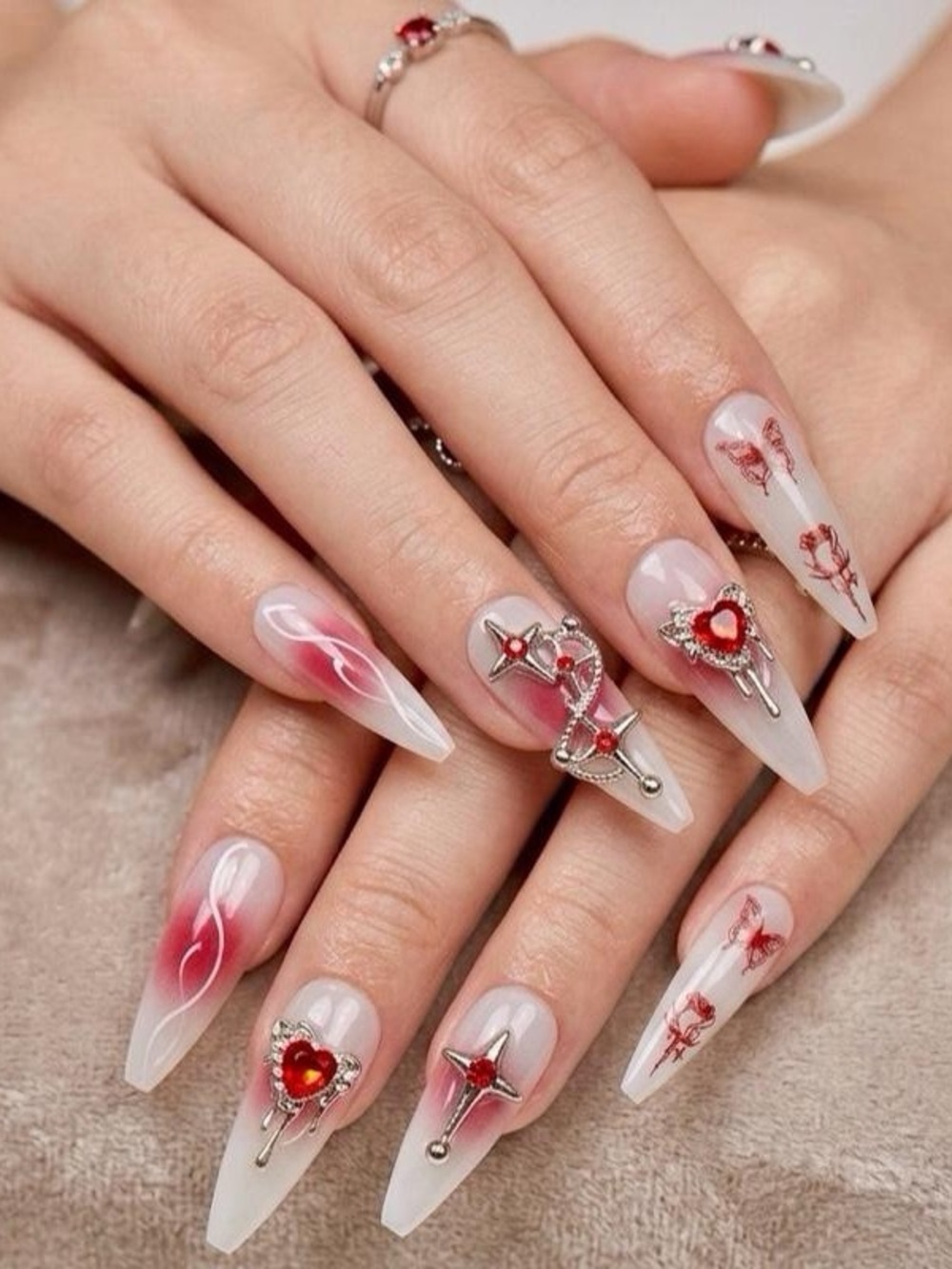 Red Heart Accent Stiletto Nail Set – Elegant Ombre and Rhinestone Designs